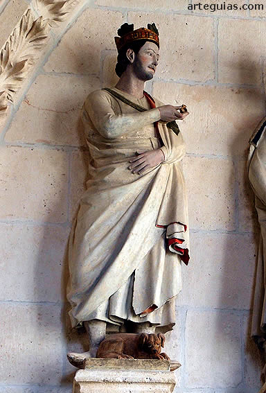 Estatua de Alfonso X en el claustro de la Catedral de Burgos