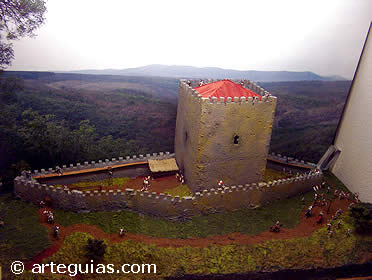Maqueta del castillo de castrovido. Museo de Salas de los Infantes
