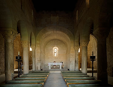 Interior de la iglesia de San Juan de Ba&ntilde;os