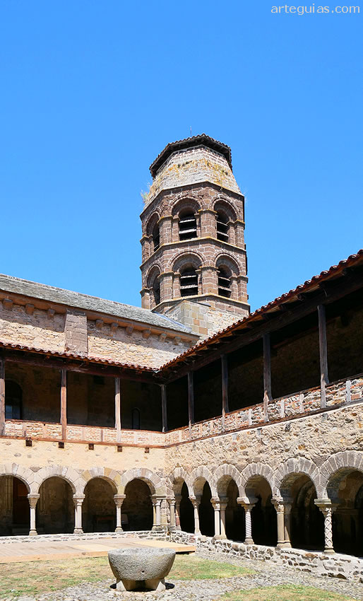 Gu&iacute;a de la Abad&iacute;a de Saint-Andr&eacute; de Lavaudieu, Francia