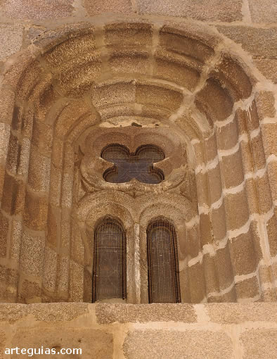 Ventanal del &aacute;bside