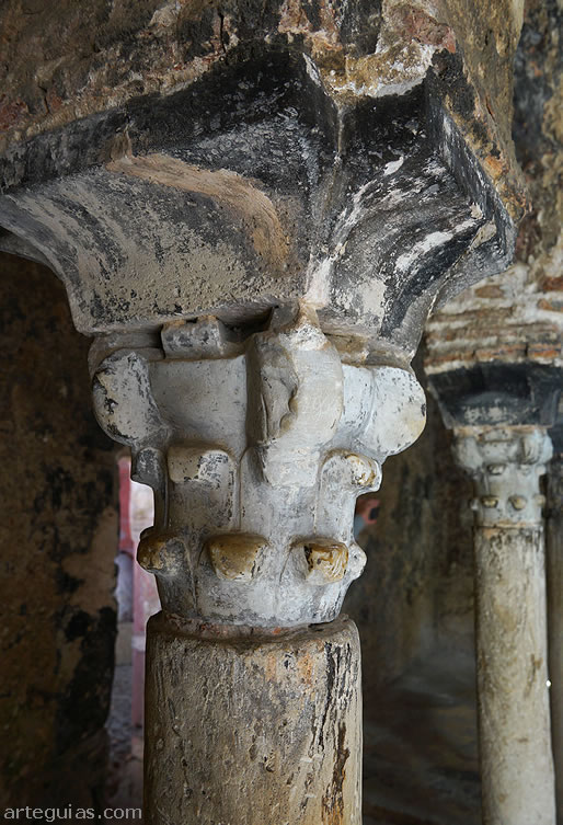 Capitel de pencas
