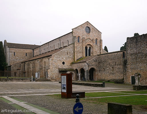 La Bas&iacute;lica de Aquilea desde el noroeste