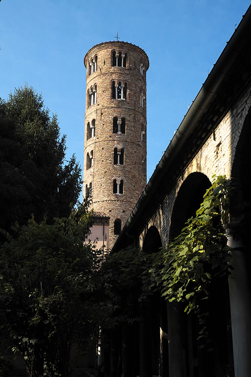 Campanario de base circular