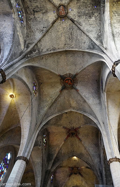 B&oacute;vedas de crucer&iacute;a de la nave central