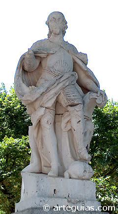 Estatua de Alfonso VIII en Toledo