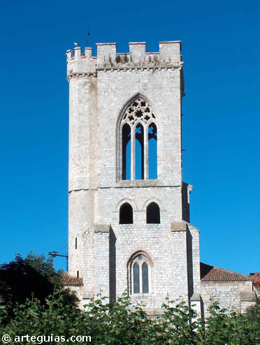 Torre de la iglesia de San Miguel. Blanca I de Castilla naci&oacute;n en esta ciudad: Palencia