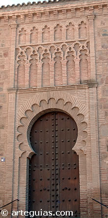 Alfonso X el Sabio impulso la convivencia cultural de las tres culturas cuyo s&iacute;mbolo principal fue Toledo