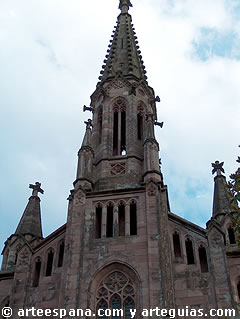 Capilla neog&oacute;tica de los Marqueses de Comillas, de estilo neog&oacute;tico