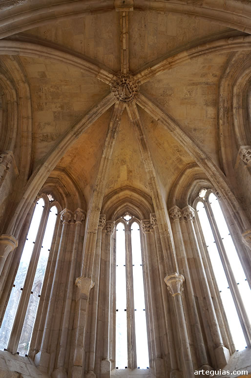 B&oacute;veda de la iglesia