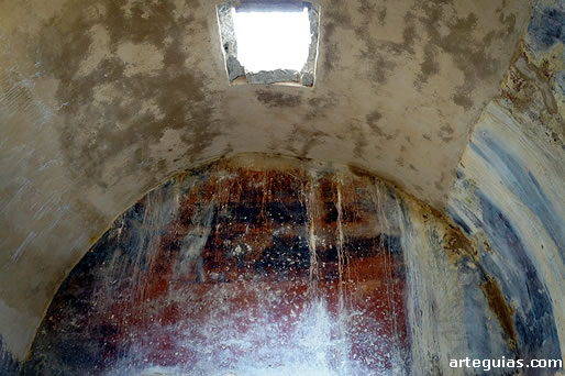 B&oacute;veda de uno de los aljibes