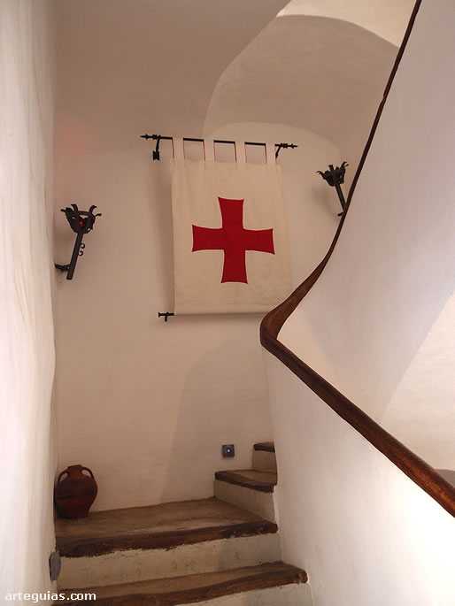 Interior del Torre&oacute;n Templario