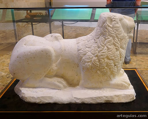 León del Palacio de la Almudaina