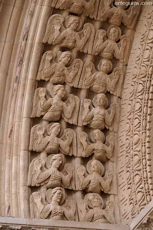 Intrad&oacute;s de la portada con parejas de &aacute;ngeles