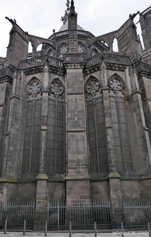 Gu&iacute;a de la Catedral de Clermont- Ferrand, Francia
