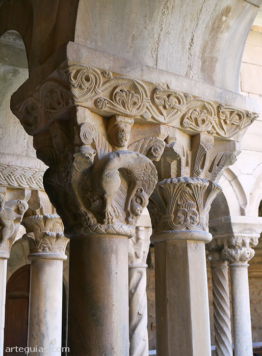 Columnas del claustro de la Catedral de Elne