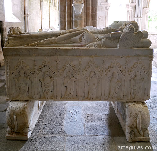 Sepulcro del obispo Don Pedro