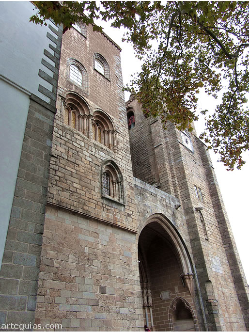 Fachada de la catedral de &Eacute;vora