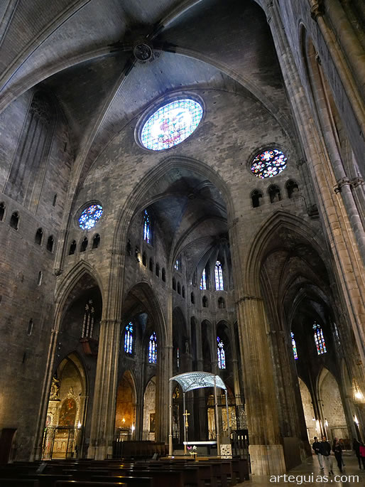 Cabecera y nave g&oacute;tica