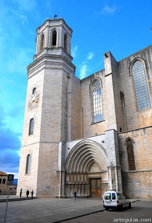 Puerta de los Ap&oacute;stoles