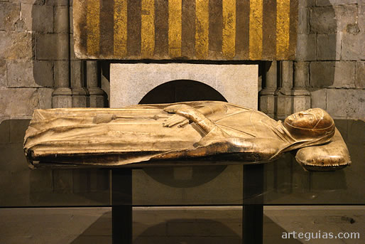 Sepulcro de la condesa Ermessenda