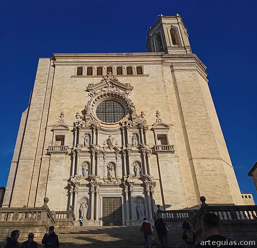 Fachada principal de la Catedral de Girona