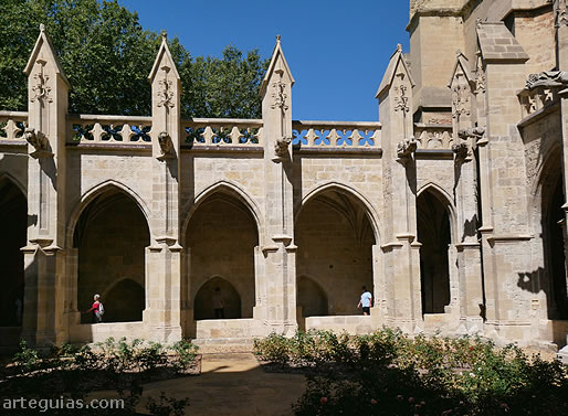 Una de las pandas del claustro catedralicio