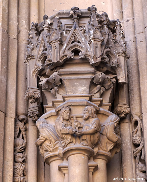 Capitel neog&oacute;tico de la catedral