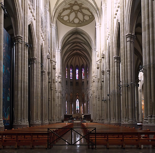 Interior de la Catedral Nueva de Vitoria