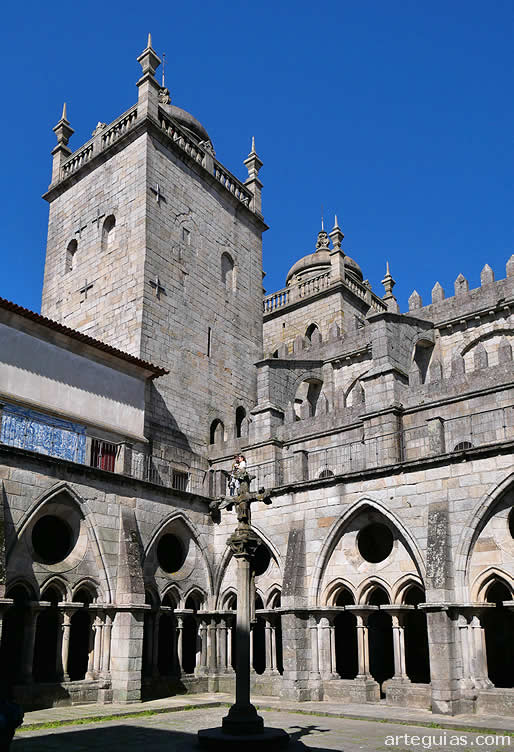 Gu&iacute;a de la Catedral de Oporto, Portugal