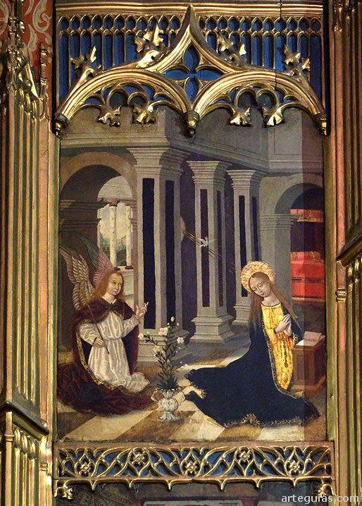 Detalle de uno de los retablos g&oacute;ticos