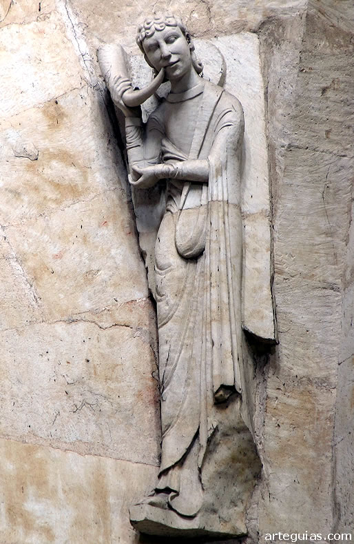 &Aacute;ngel con olifante