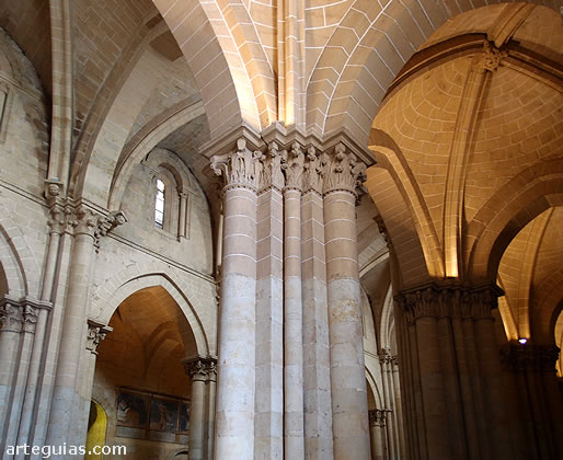 Las tres naves de la Catedral Vieja