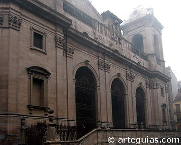 Fachada neocl&aacute;sica de la Catedral Nueva de Lleida
