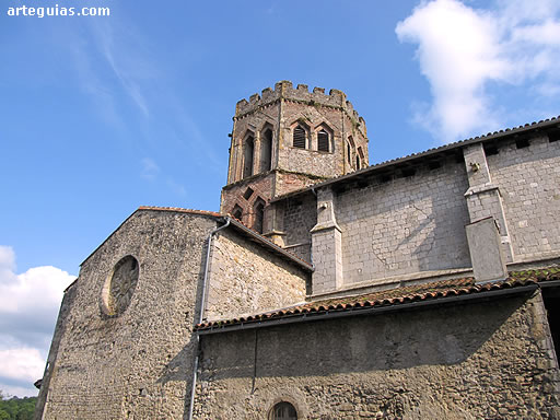 La catedral de Saint Lizier  vista desde el norte