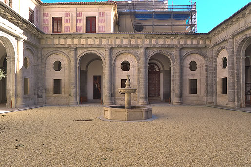 Claustro