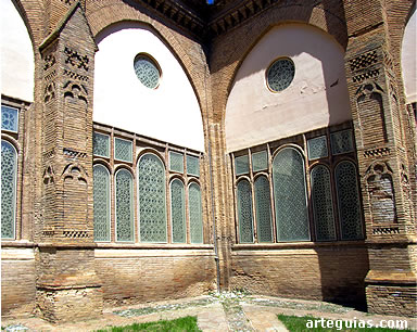 Parte del claustro mud&eacute;jar