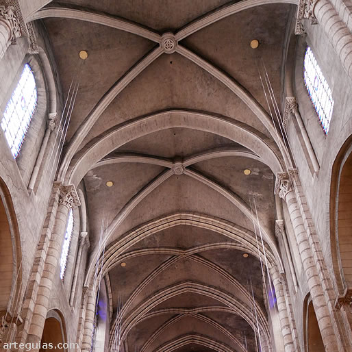 B&oacute;vedas de crucer&iacute;a de la nave central