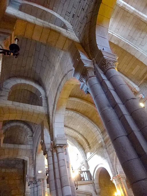 Arcos formeros y pilares de sustentaci&oacute;n