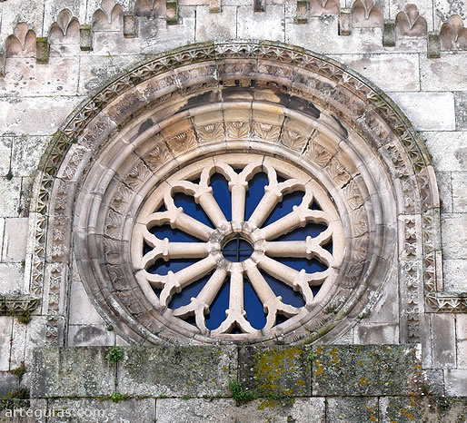 Roset&oacute;n de la fachada de Santa Mar&iacute;a del Campo de A Coru&ntilde;a