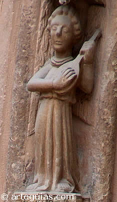 Escultura de una arquivolta