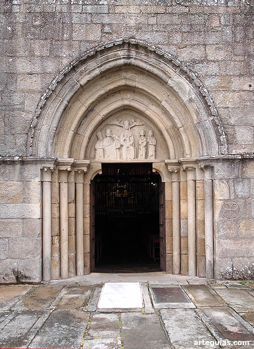 Poartada oeste de la Colegiata de Iria Flavia