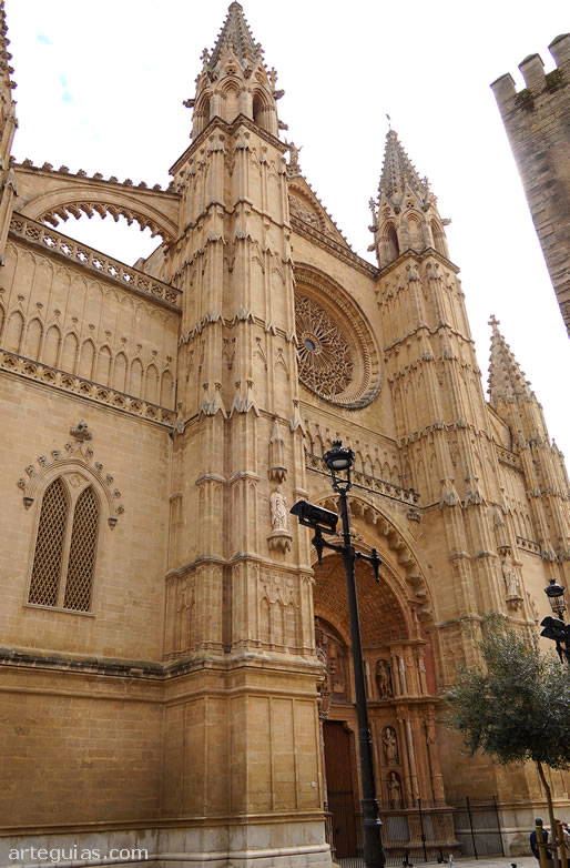 Fachada occidental de la Catedral de Palma