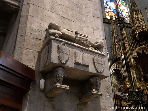 Sarc&oacute;fago medieval