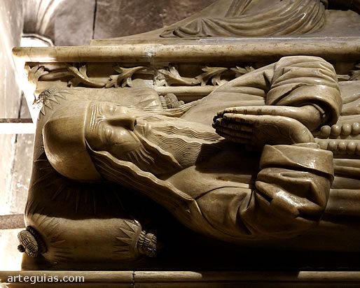 Lauda del sarcófago de Ramon Llull, que se conserva en una de las capillas de San Francisco de Palma