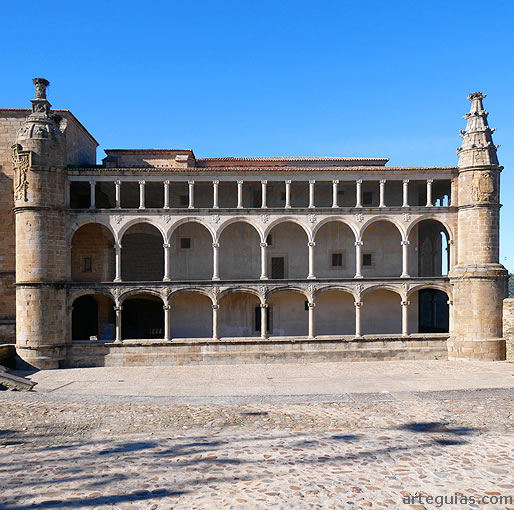 Conventual de San Benito de Alc&aacute;ntara, C&aacute;ceres: Galer&iacute;a de Carlos V