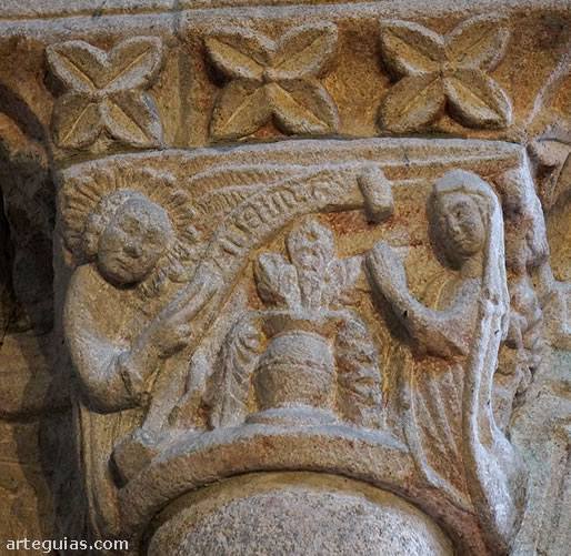 El pasaje de la Anunciaci&oacute;n se repite en varios lugares de la iglesia