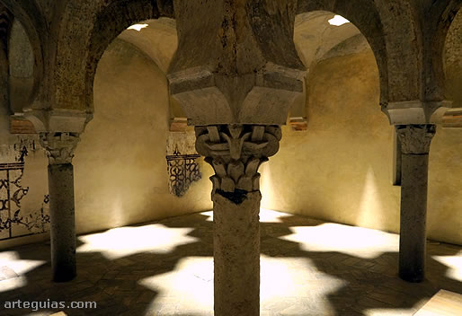 Tepidarium magn&iacute;fico en los Ba&ntilde;os Reales de Santa Clara de Tordesillas