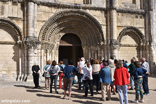 Fachada occidental de la Abad&iacute;a de las Damas de Saintes