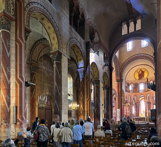 Cr&oacute;nica e im&aacute;genes del Viaje Guiado: Rom&aacute;nico Colosal en Auvernia. Del 19 al 24 de agosto de 2025